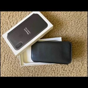 iPhone xs leather case